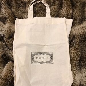 Gucci Top Handle Bag in light canvas